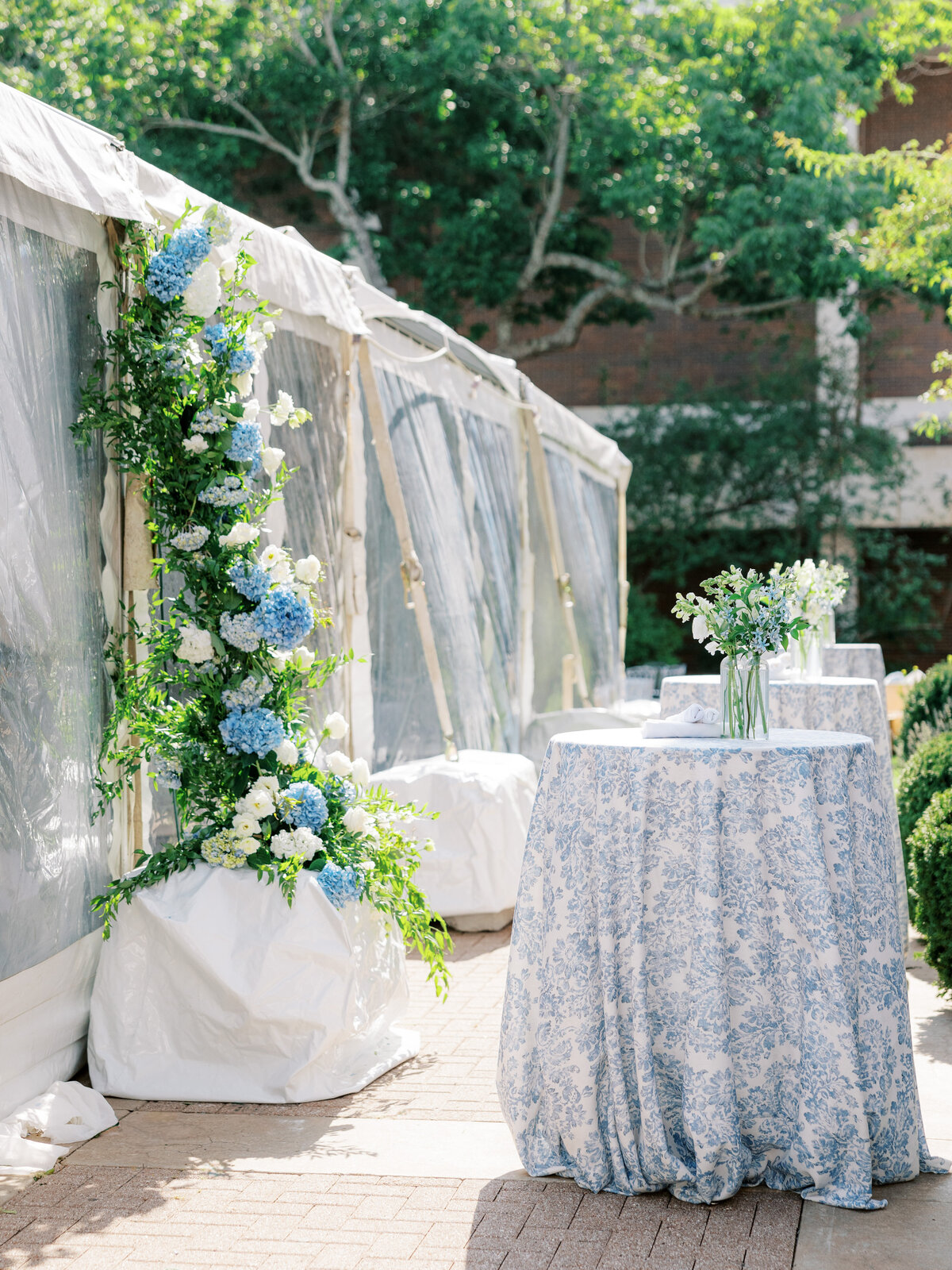 Arkansas Inn at Carnall Hall Wedding | Shalae Byrd-75