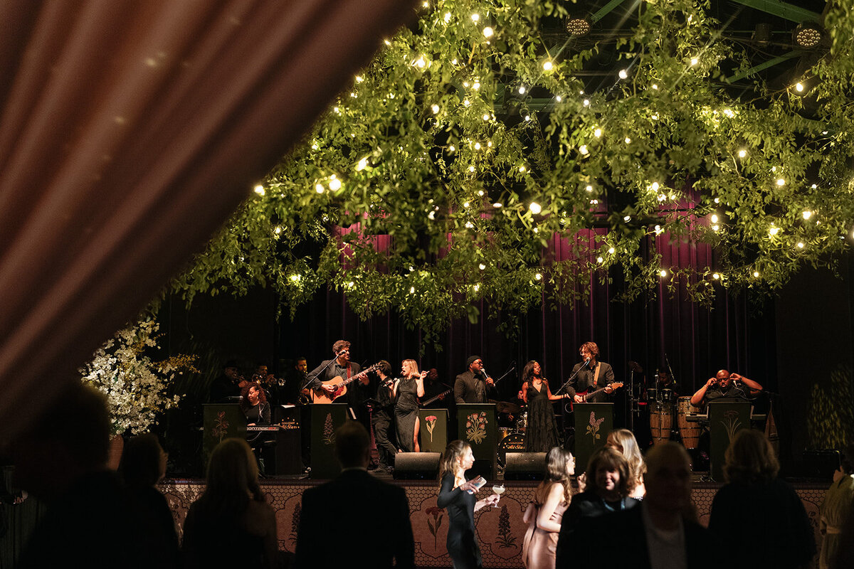 Maggie and Danny Previews - NPP0100