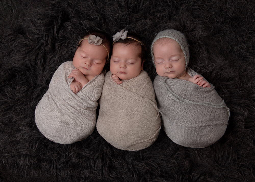 newborn-baby-triplets-wrapped