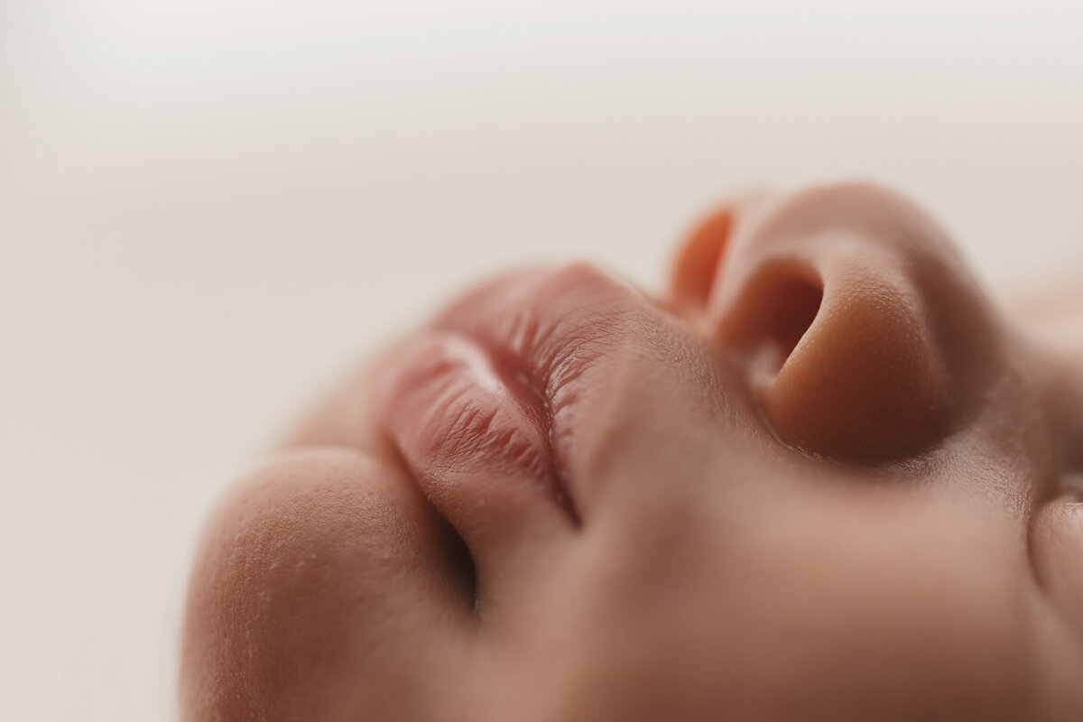 baby lips close up at phoenix newborn studio