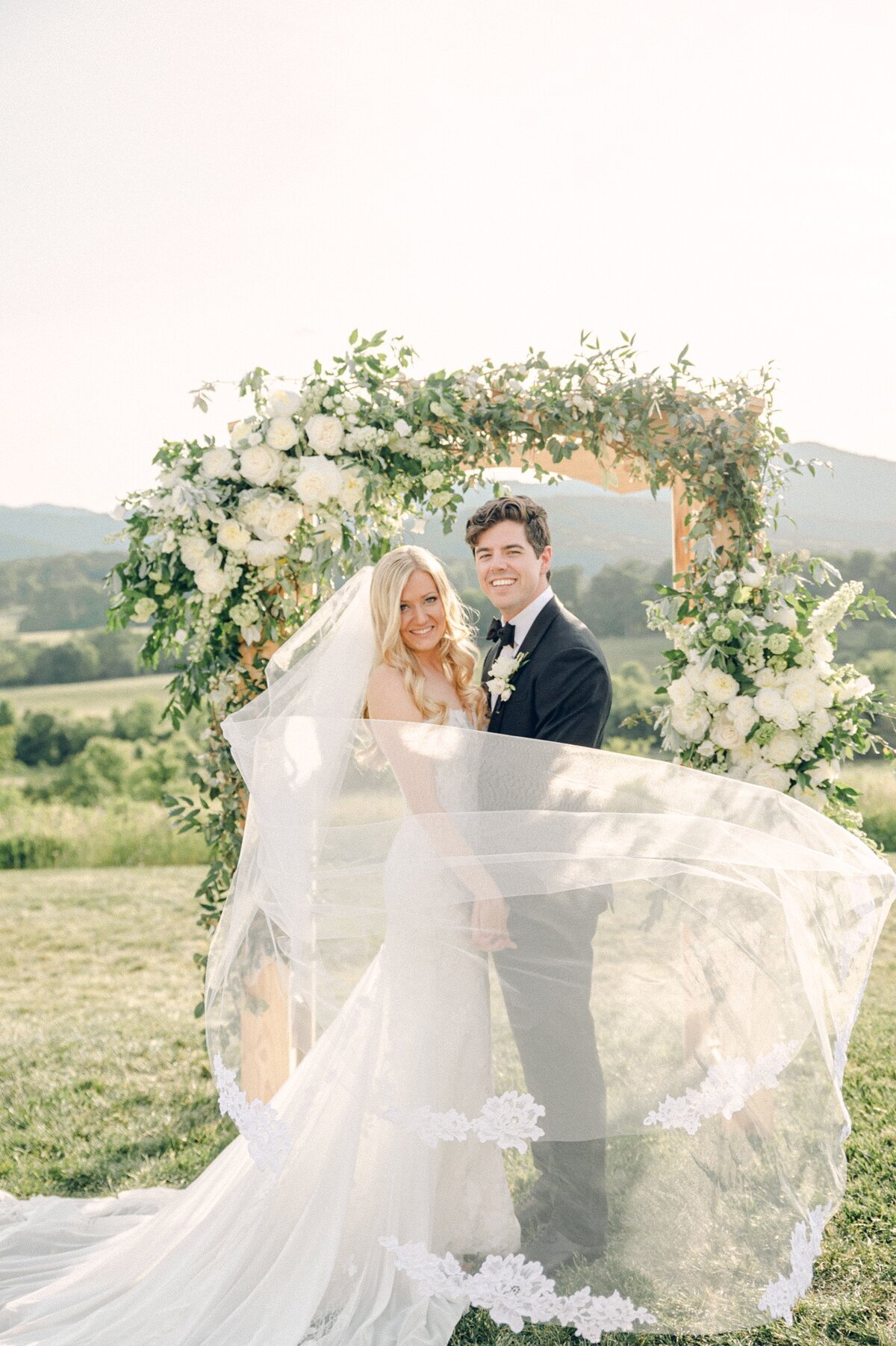 Pippin-Hill-Wedding-Florist-Sarah-Houston-Photo-Gossamer-Floral-Design_0299