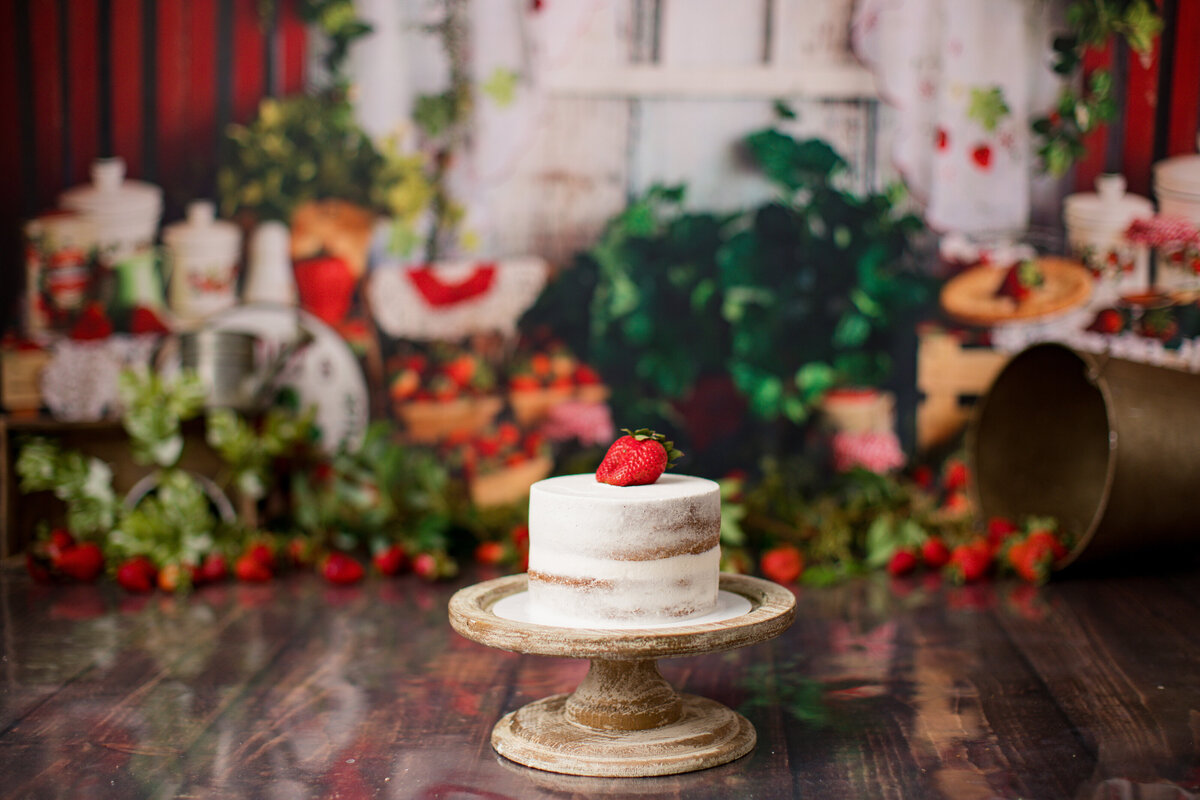 Huntsville AL Best Cake Smash First Birthday Photographer Studio Strawberry