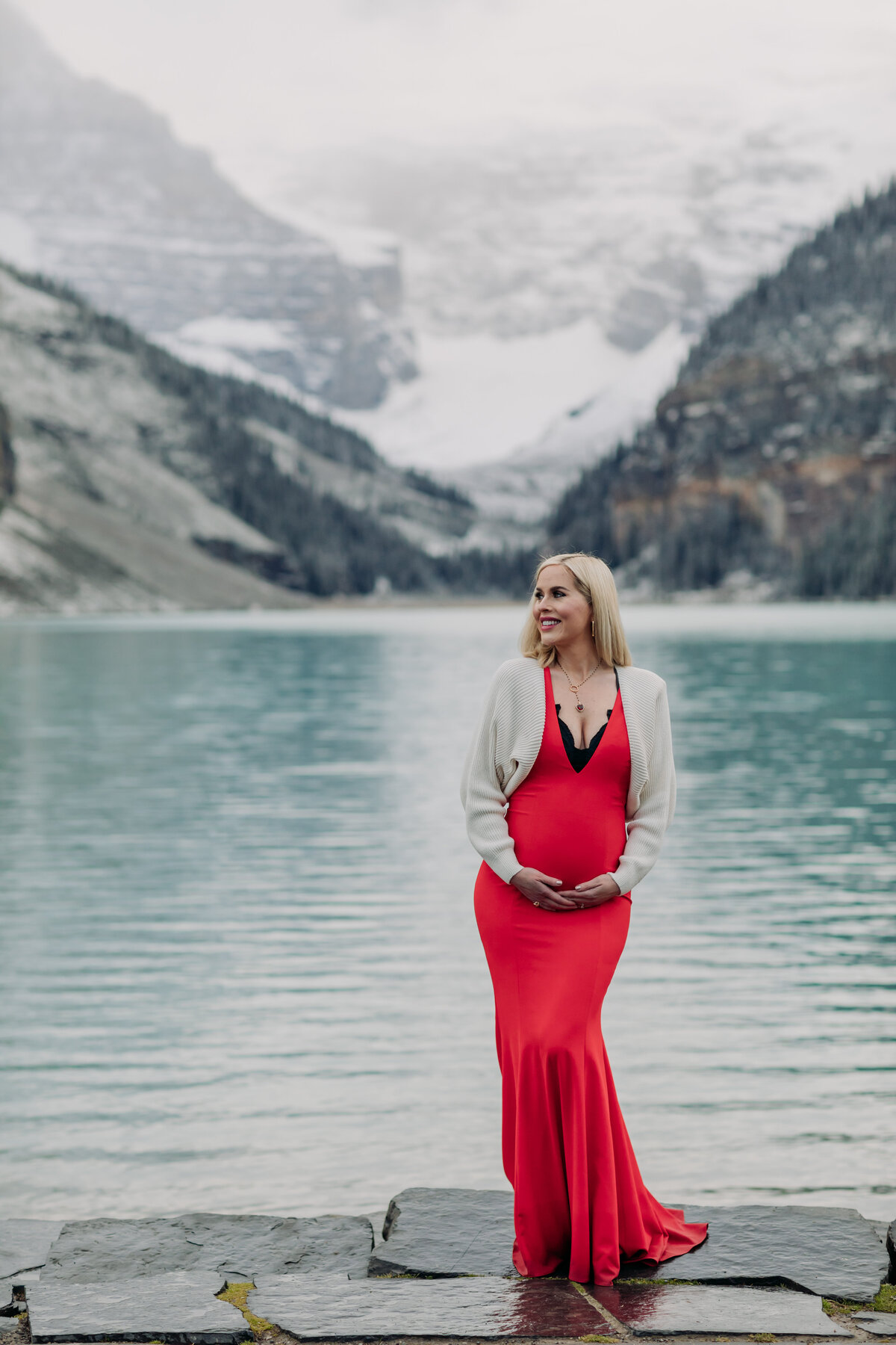 snowy-lake-louise-maternity-session-red-dress-024