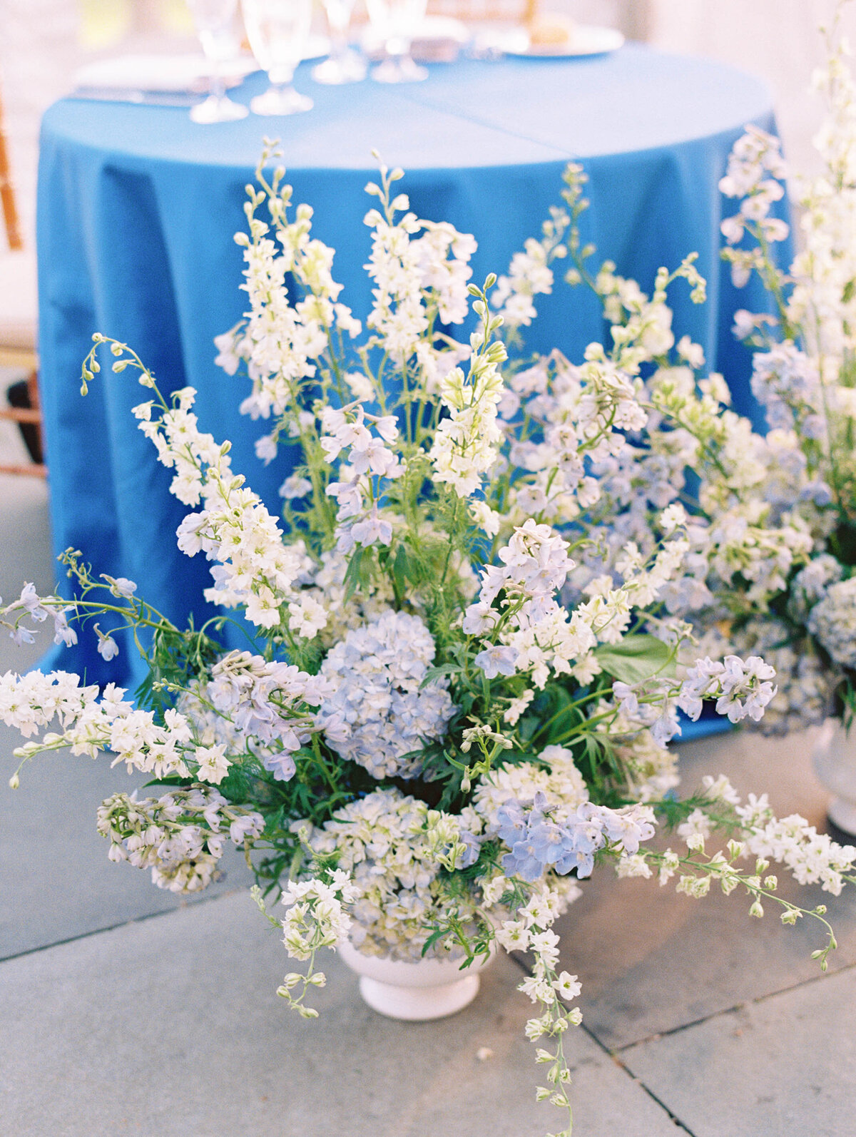 cairnwood-estate-spring-wedding-philadelphia-photographer-Tented-reception-Decor_067