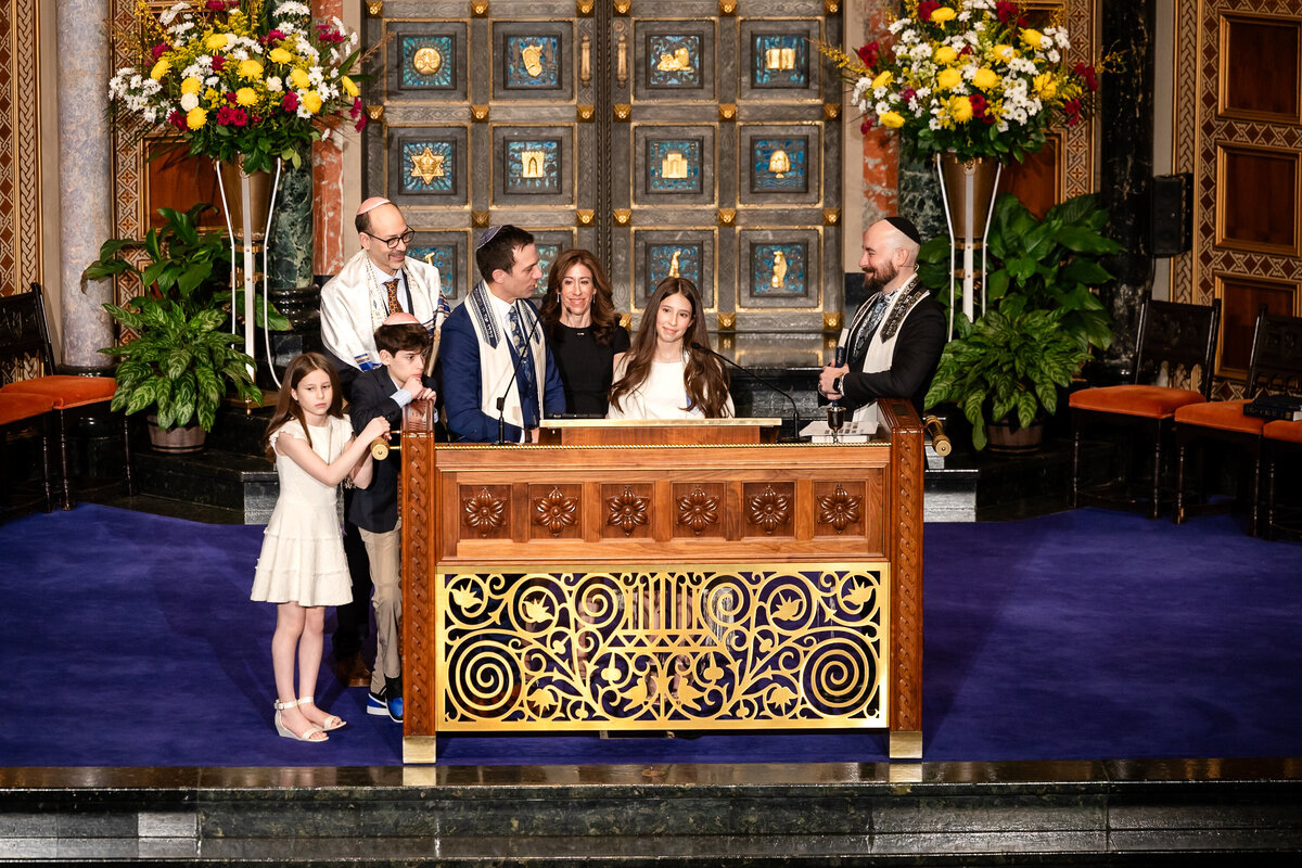 Current_Bat_Mitzvah_Ceremony_edit-Olivia-0124