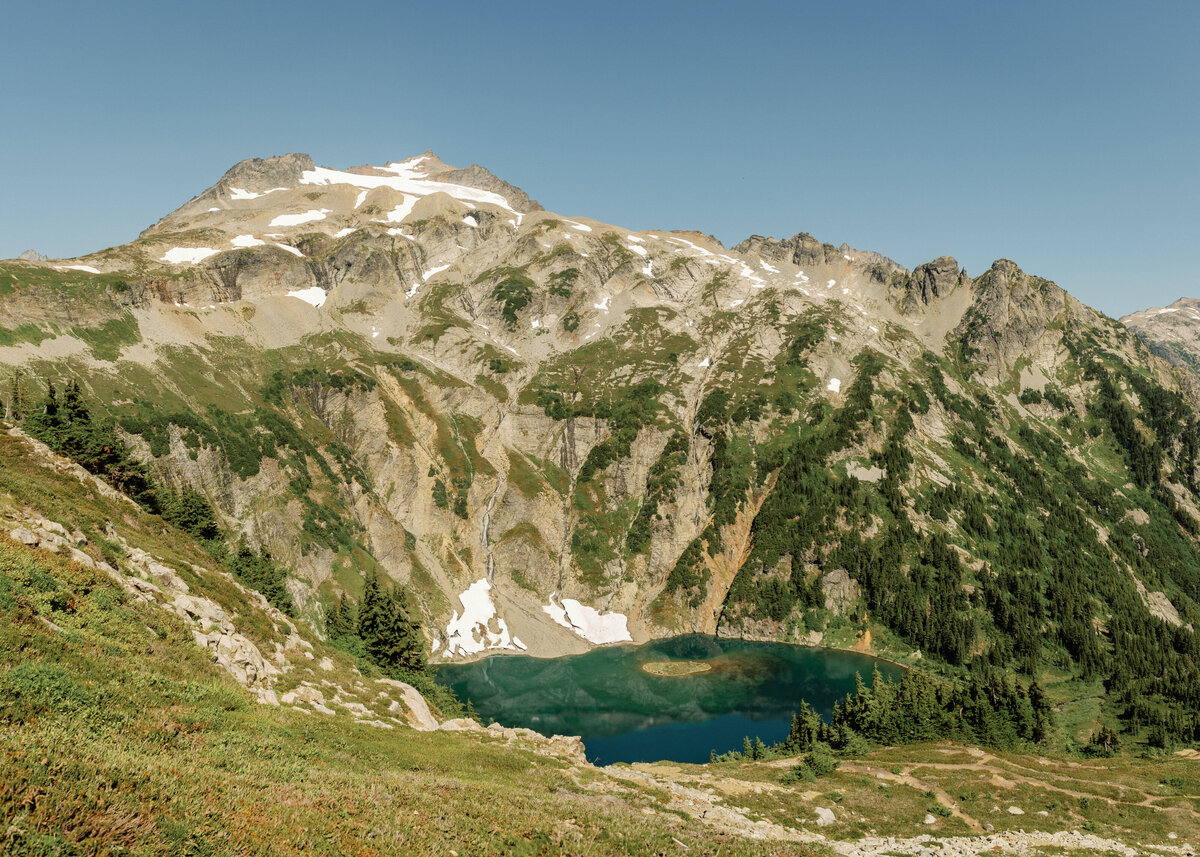washington_pass_north_cascades_sahale_arm_01