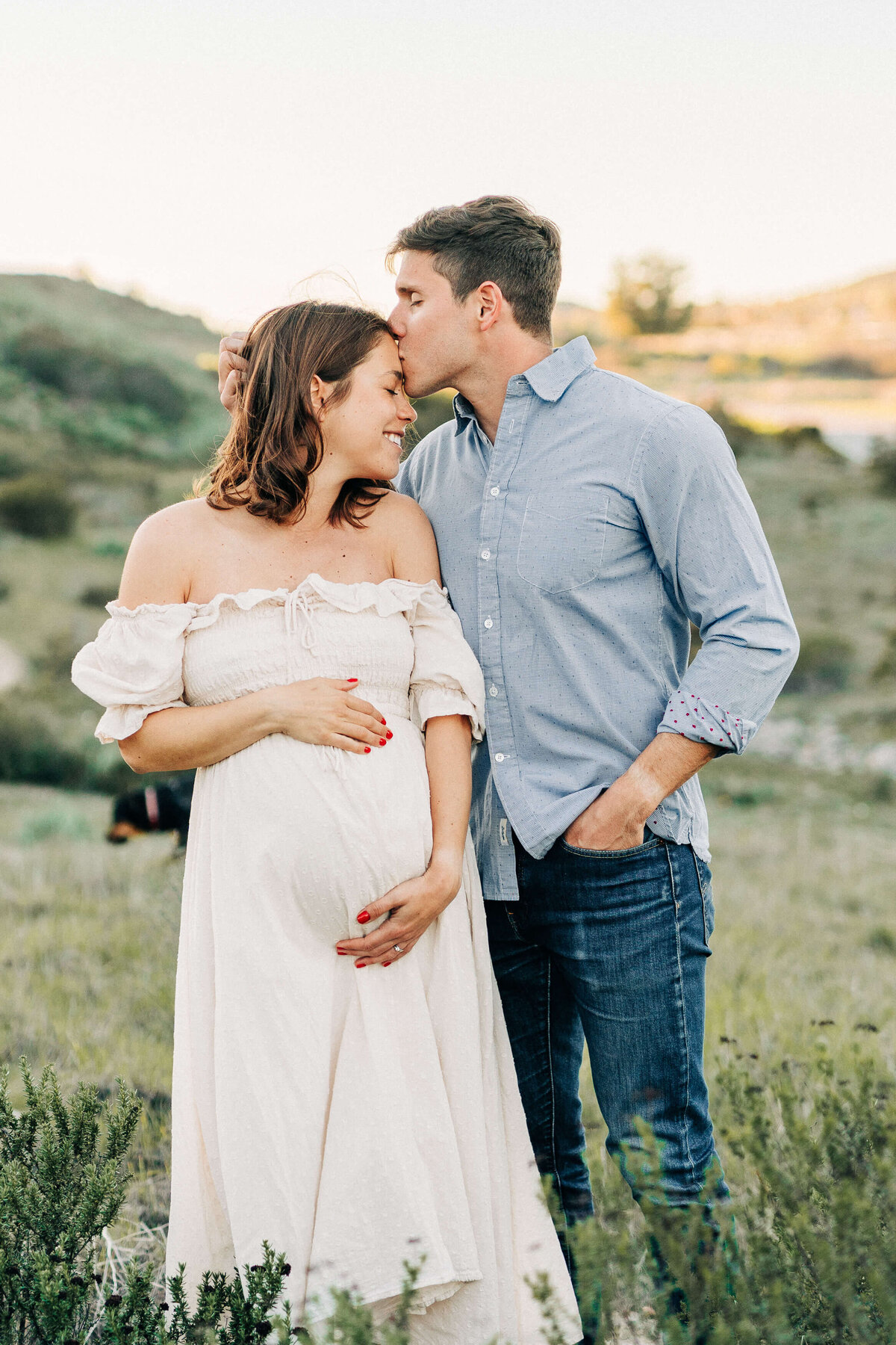 La Vie Photography - Maternity photos don't have to just be solo portraits  - you can also include some pictures with your loving partner! We want  every family to look back at