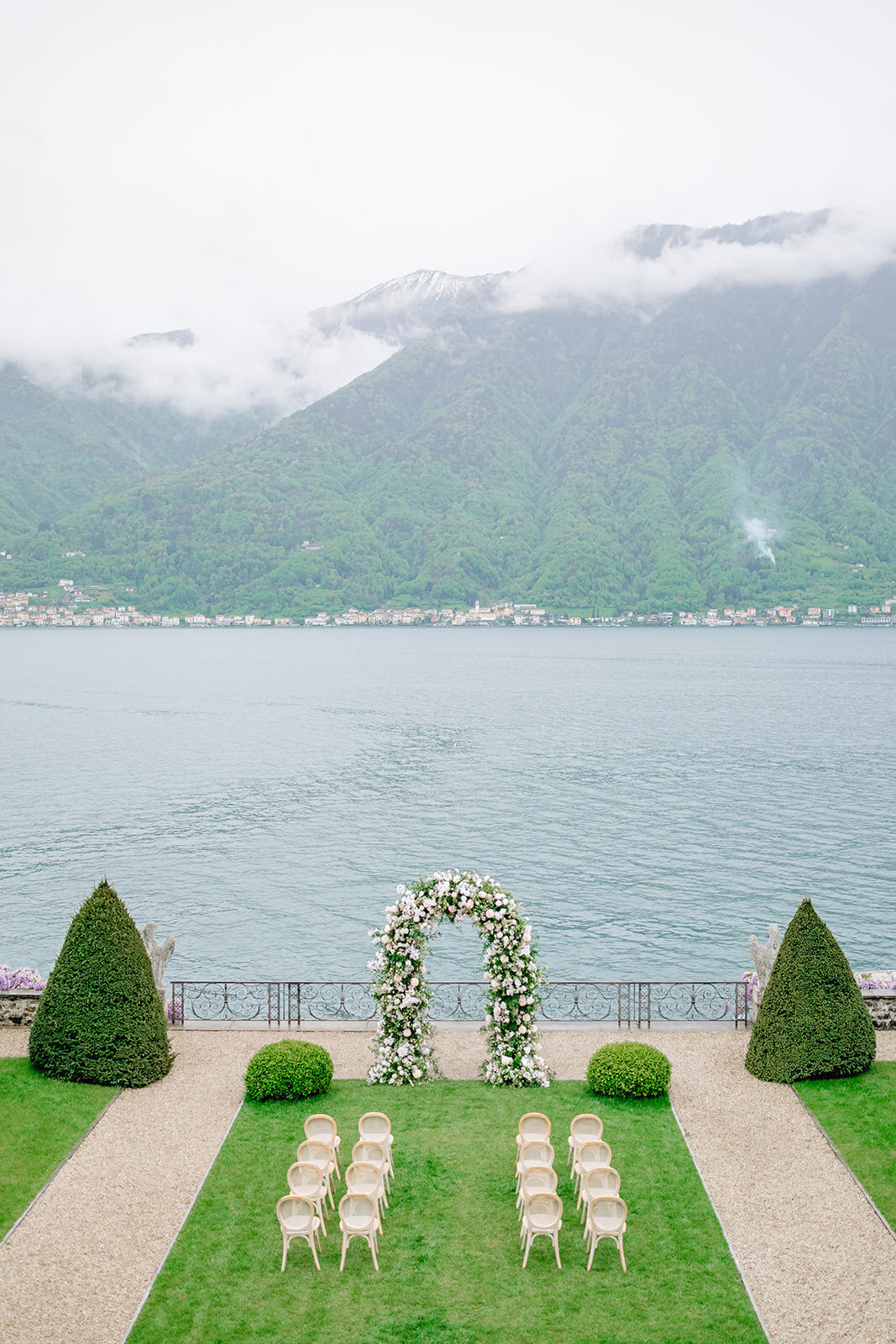 MorganeBallPhotography-StyledShoot-SparklingMoments-VilllaBalbiano-01-VenueDetails-72-4289