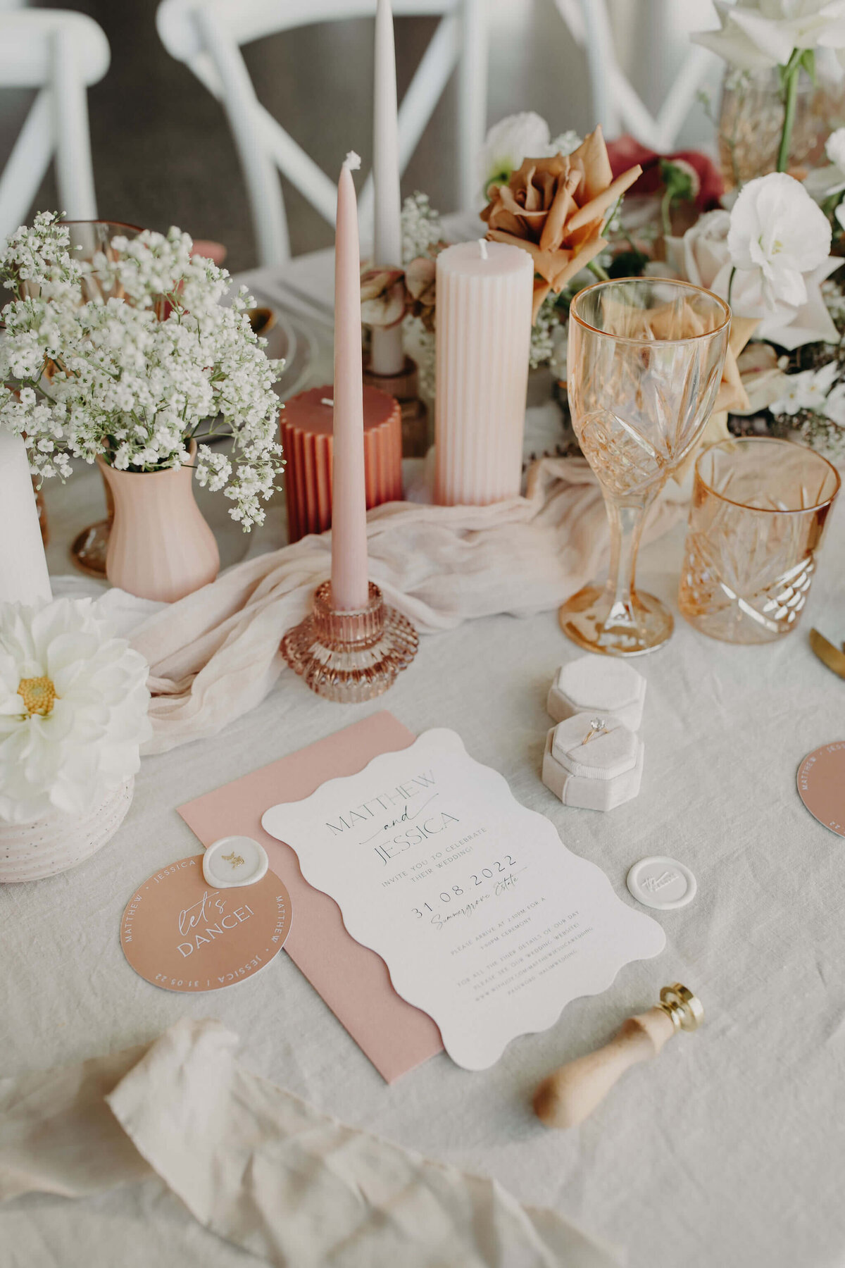 Sunshine Coast wedding florist romantic table setting