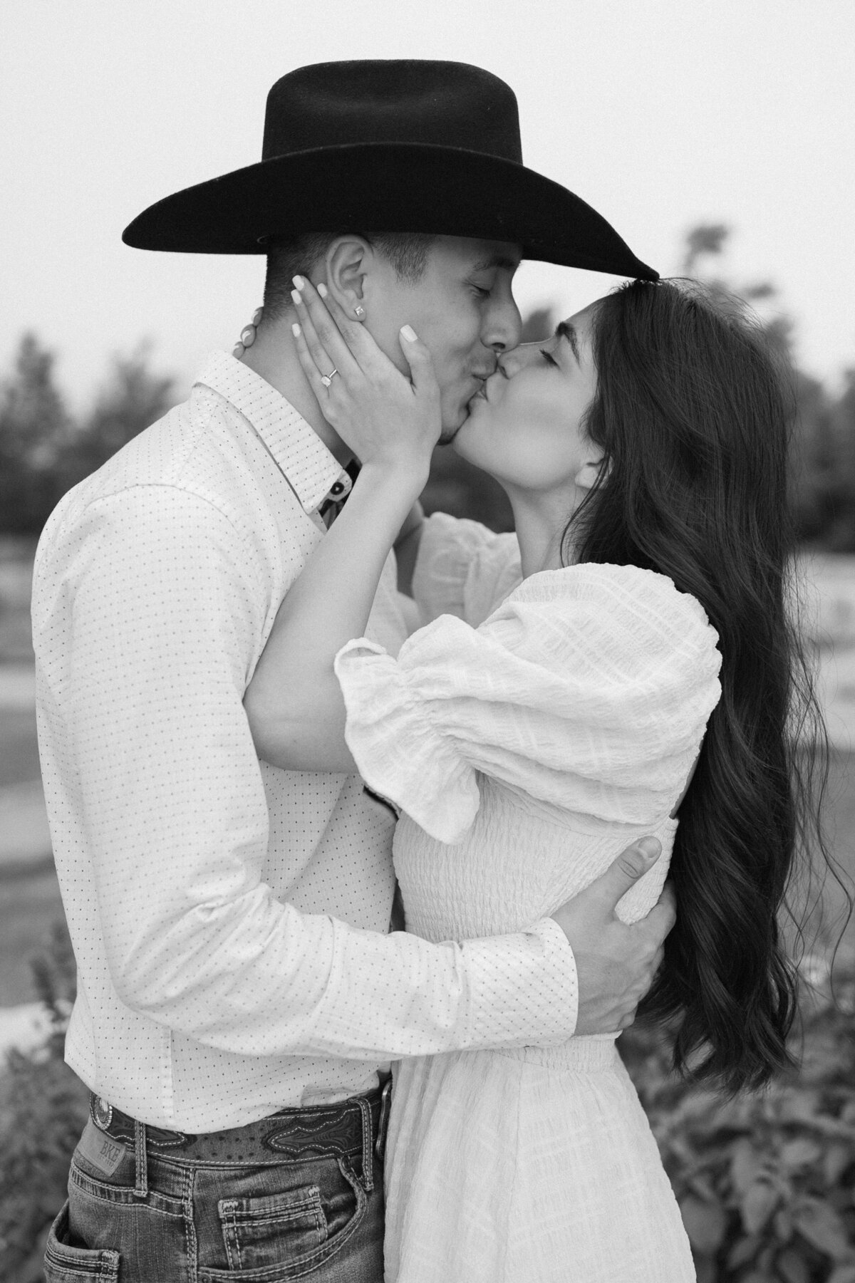 Monica Isabel Photography captures proposals in the Texas Hill Country 