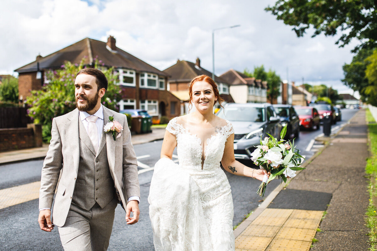 Natural Wedding Photographer Kent_CL elliharry - The lorship pub-london wedding-121-1