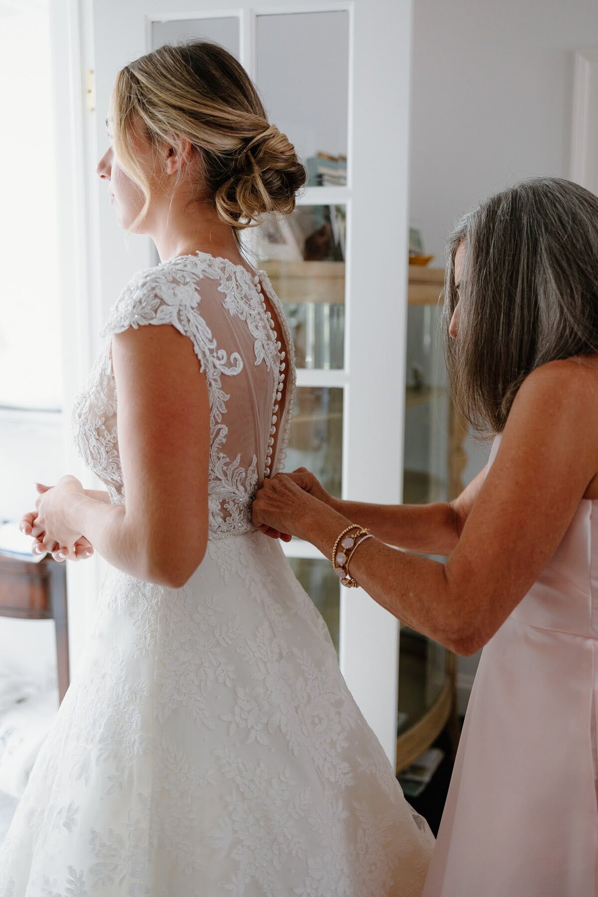Nichole-Babiez-Photography-Dunham-woods-Geneva-Illinois-Wedding-luxury-editorial-timeless-modern-candid-bride-inspiration-chicago-photographer--9