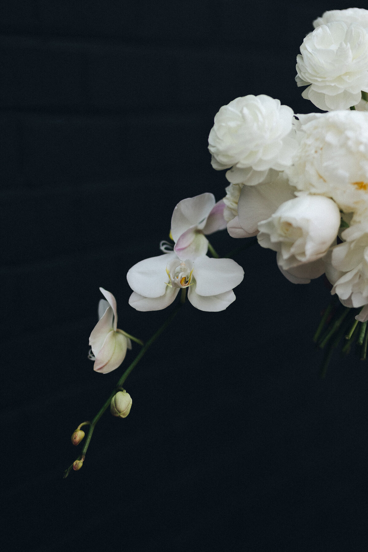 ELOPEMENT PORTRAIT FLORALS 2-2