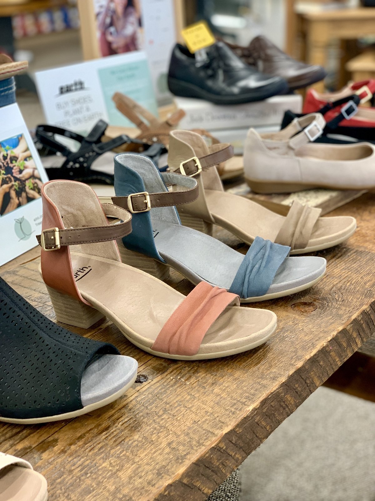 Brown's Shoe Fit Co West Des Moines