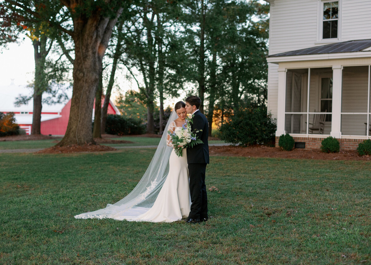 Eastern NC wedding photographer. NC fine art wedding photographer. Greenville, NC photographer