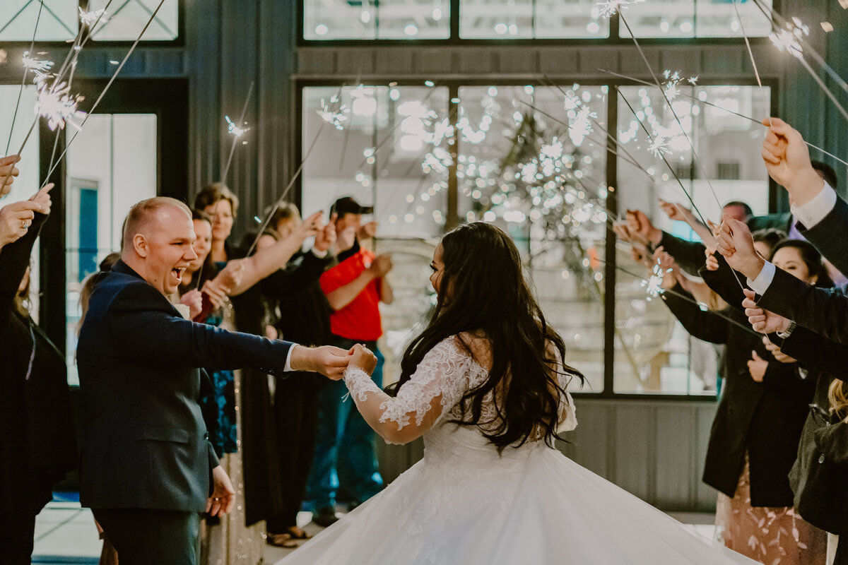 sparkler-exit-des-moines-wedding-photographer-ashton-hill-farm-cedar-rapids-iowa-storyteller-collective-photo-co