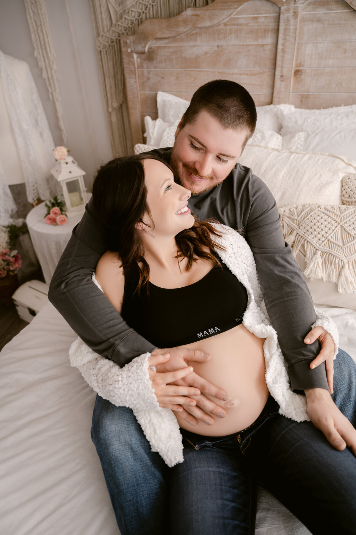 Lifestyle Romantic | Intimate | Maternity | Casual | Photo Session | Pregnancy Photos