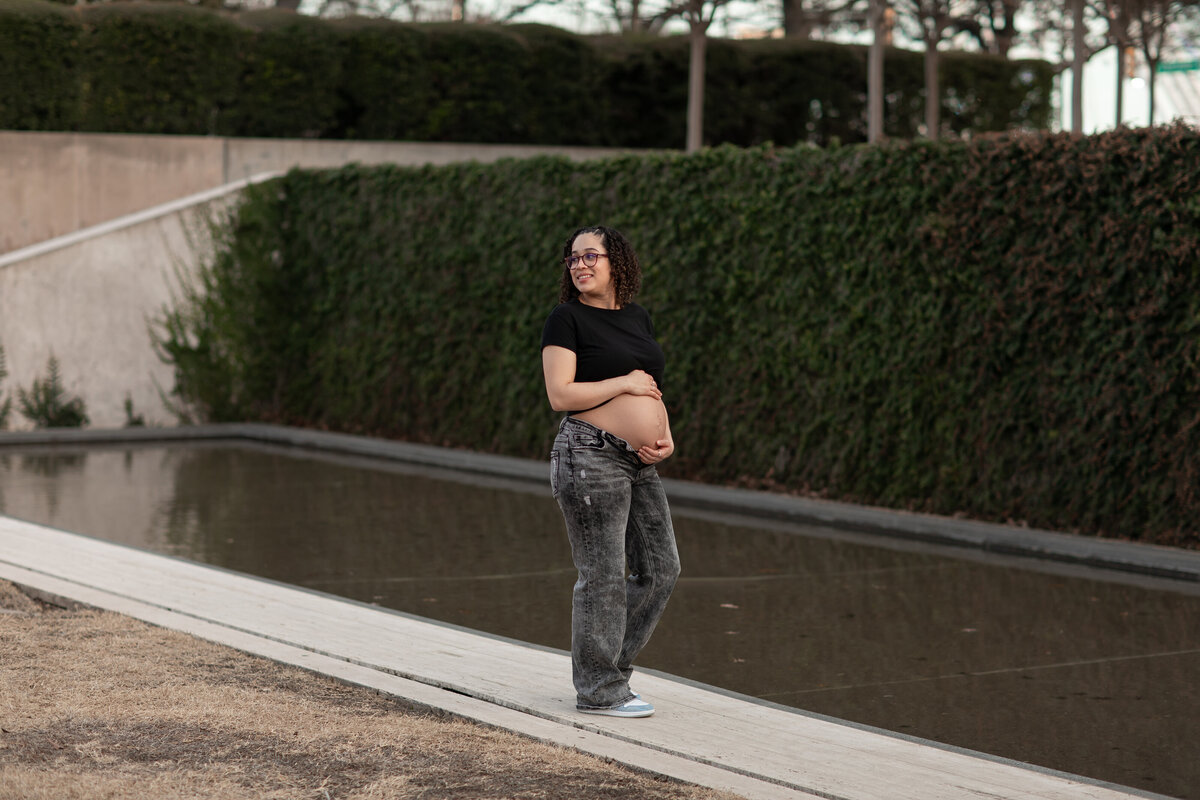 kimbell-art-museum-maternity-session (76 of 122)