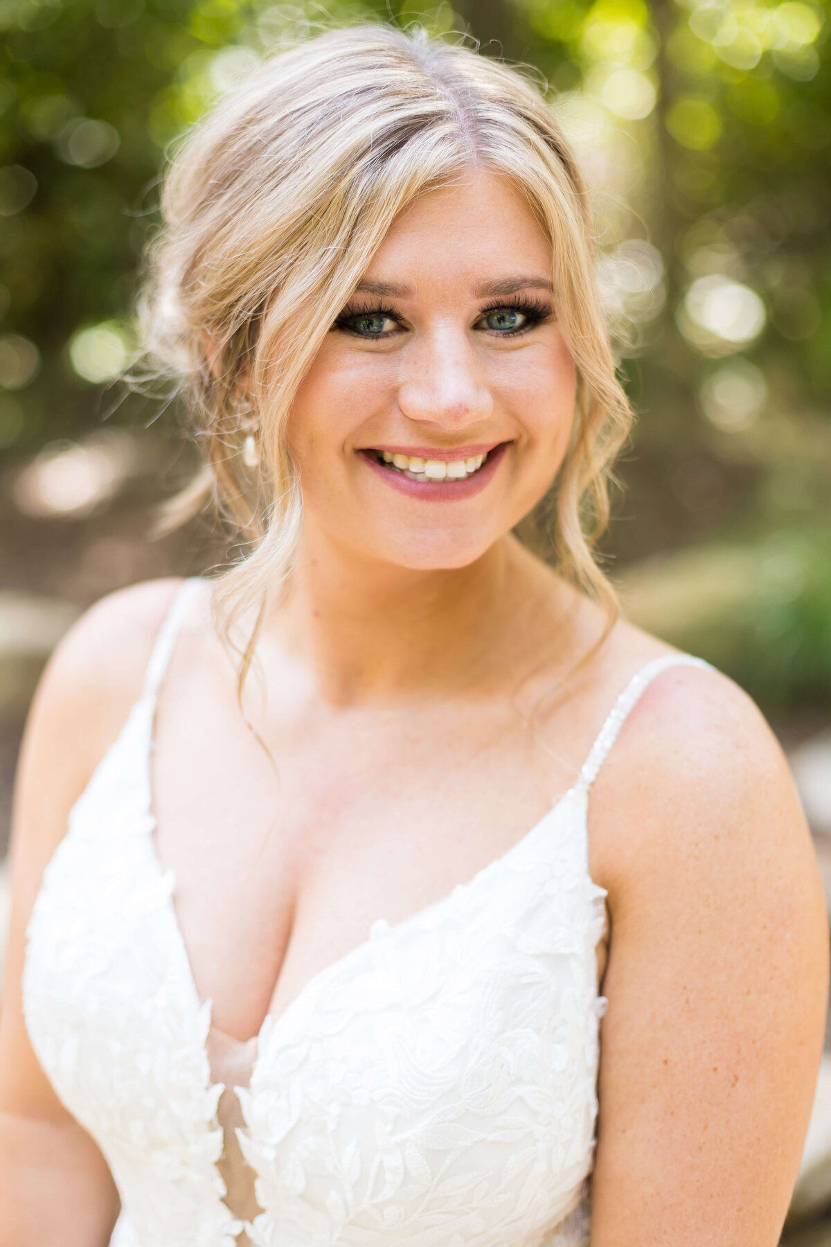 Bridal portraits at The Barn at White Oaks, Murray, Kentucky