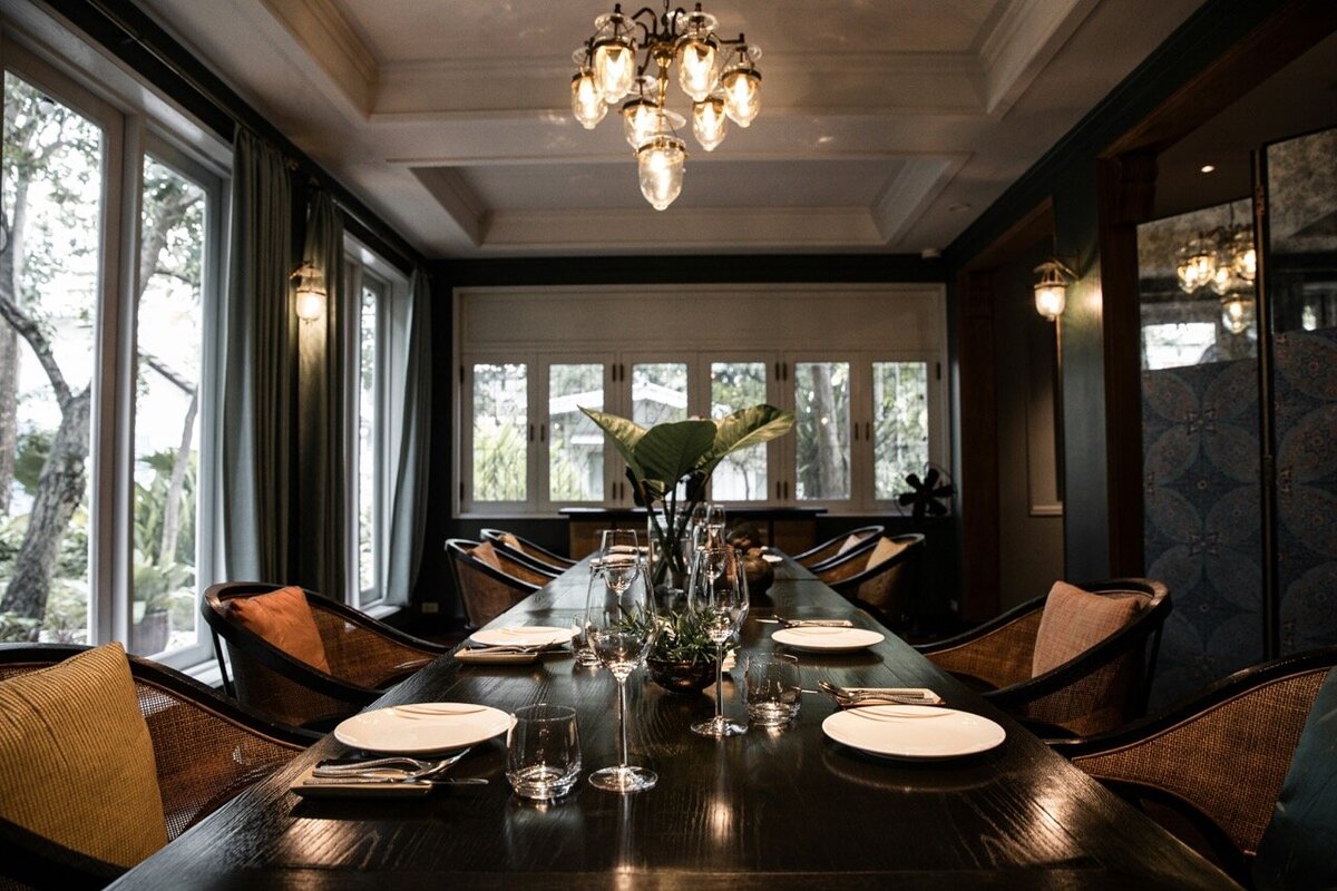 Moody Interior 12