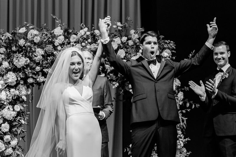 Classic Wedding at City Church of Evansville with Reception at ECC141