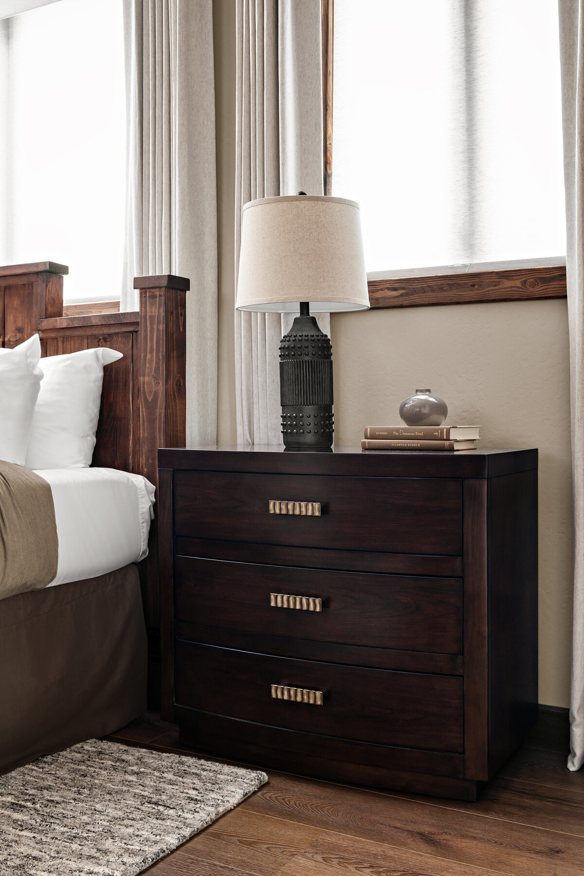 9.29.2023-StudioEightInteriors-LurtherHaven-Main-Floor-Primary-Nightstand-Medium