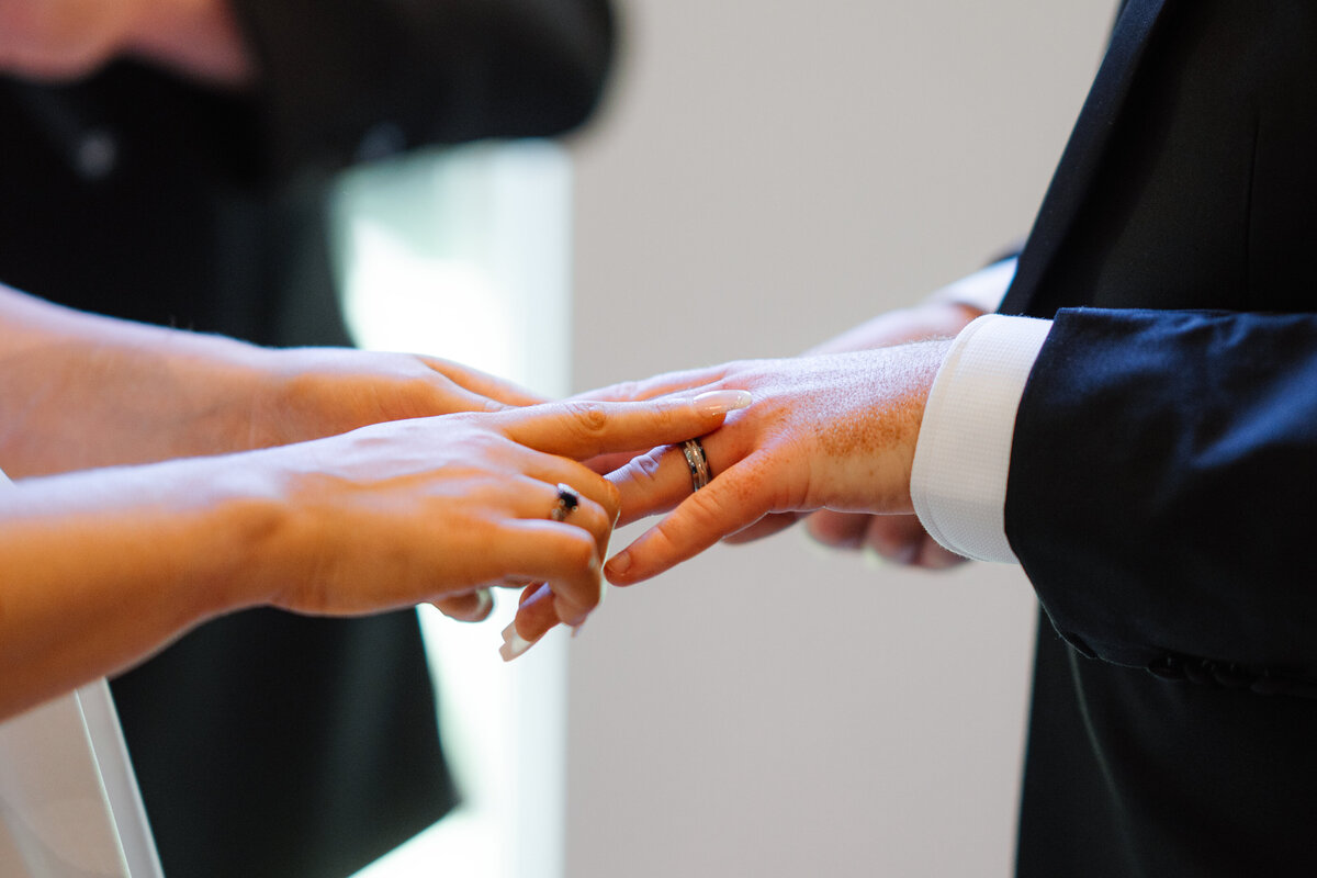 Cedar Creek Estate Wedding - M&C Sneak Peeks-18