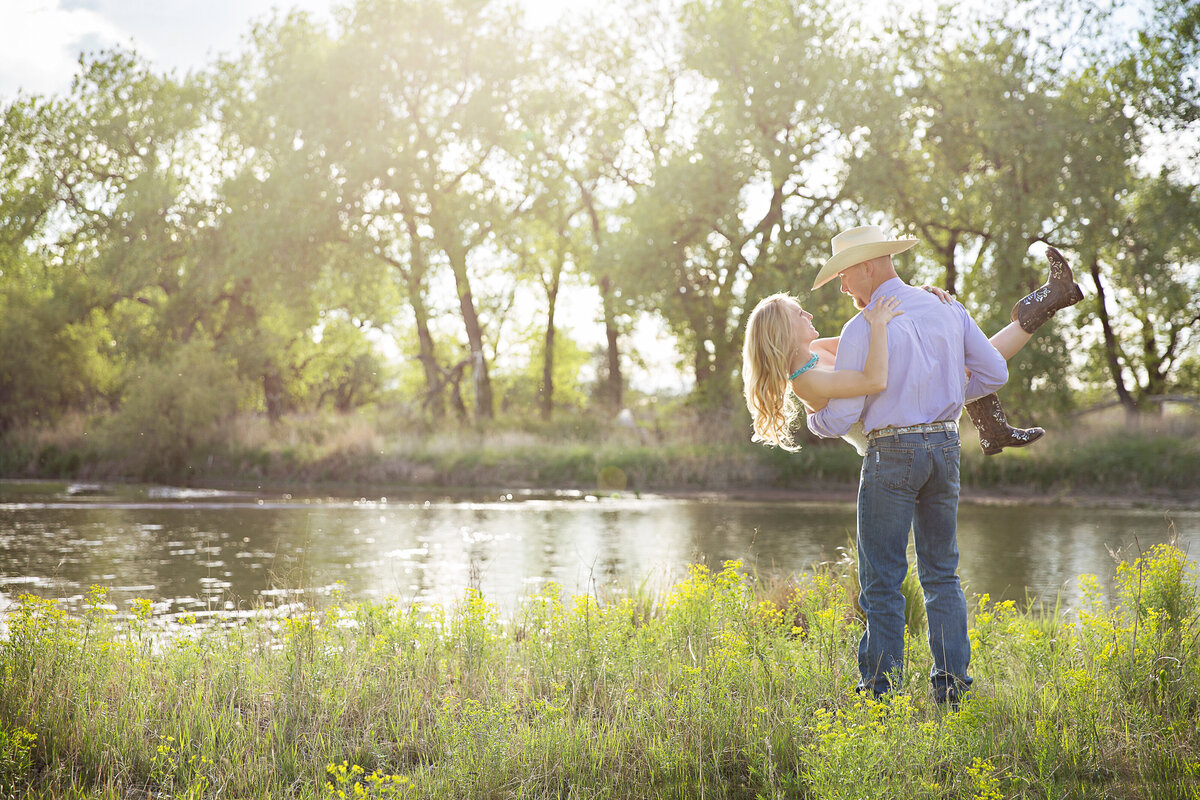 greeley-engagement-photographer-platte-river-fort-colorado