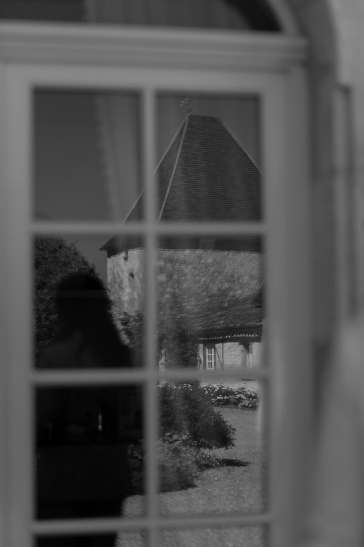 Kate&Kate_chateaudestpaul_francewedding_lauradeanphotography_dorsetweddingphotographer-39