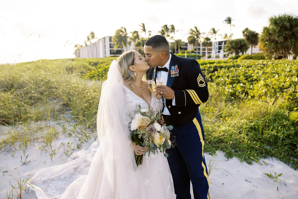 SanibelIslandFloridaWedding_TaylorNicollePhoto-65