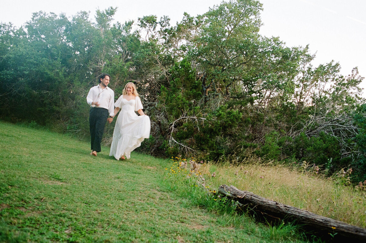 Chloe&ThomasWeddingPhotos_Sunset_AustinWeddingPhotographer_HereafterFilms-36