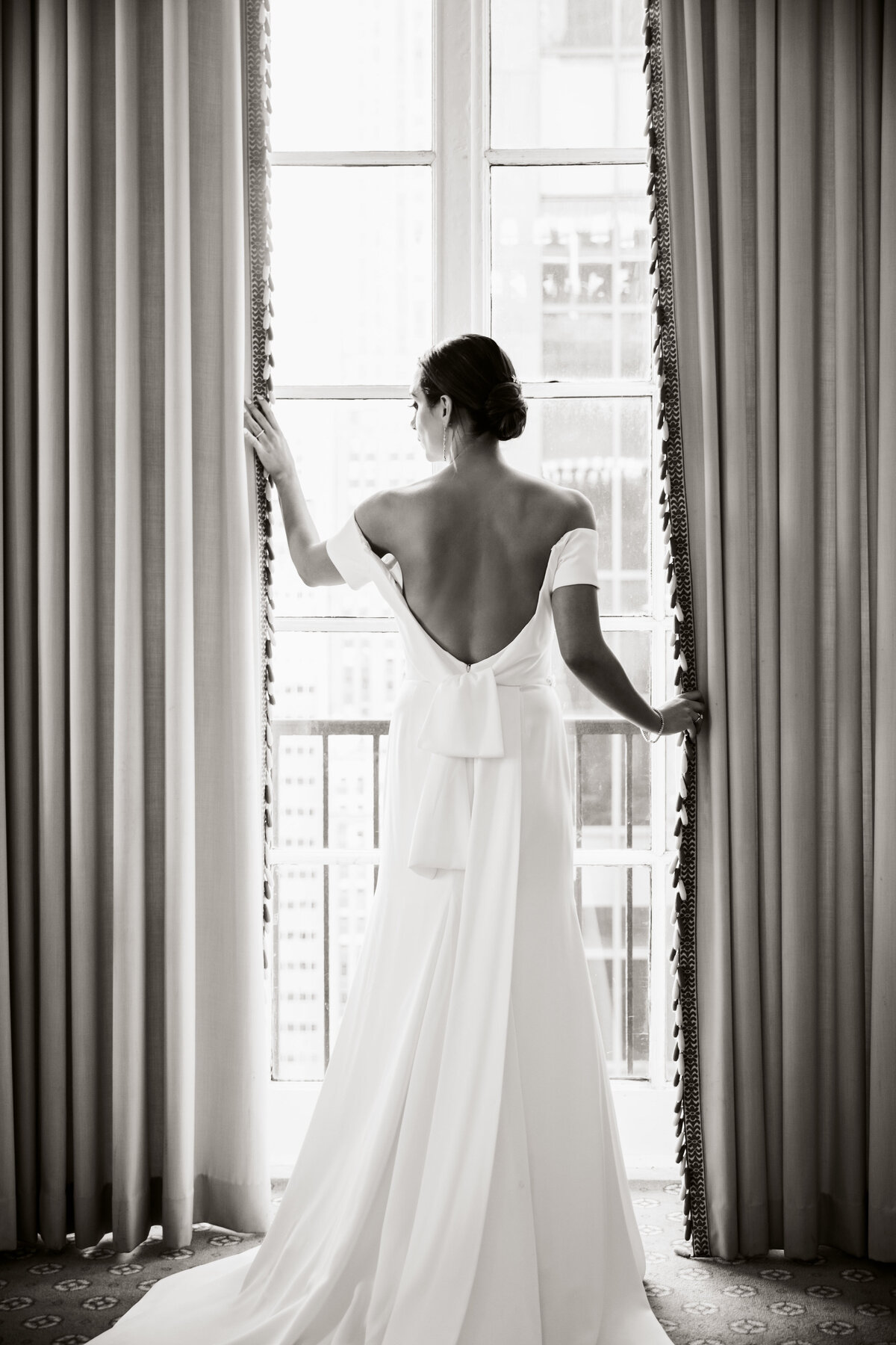 emma-cleary-new-york-nyc-wedding-photographer-videographer-wedding-venue-the-yale-club-2