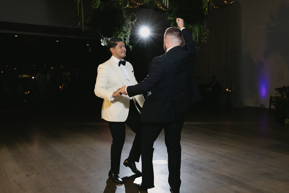 kathryn-mclaren-photo-the-polygon-vancovuer-queer-wedding-729