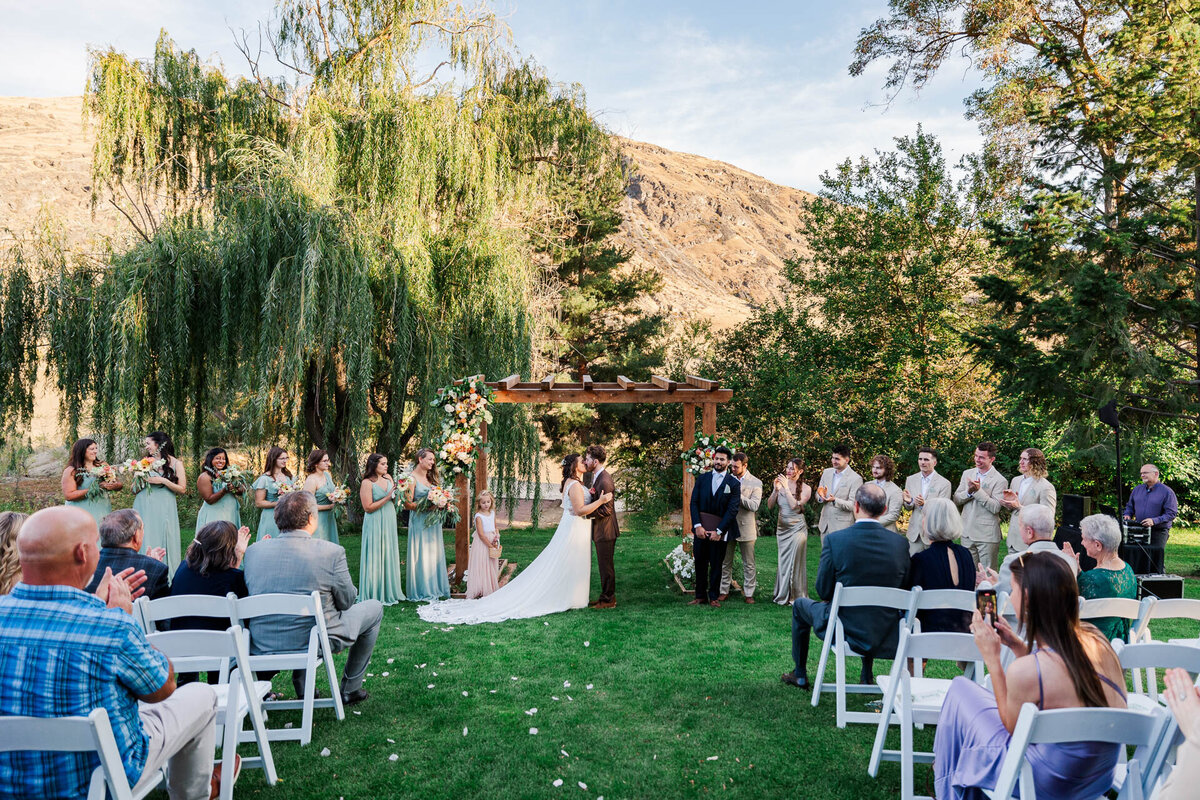 Rio-Vista-Winery-Wedding-Chelan-WA-41