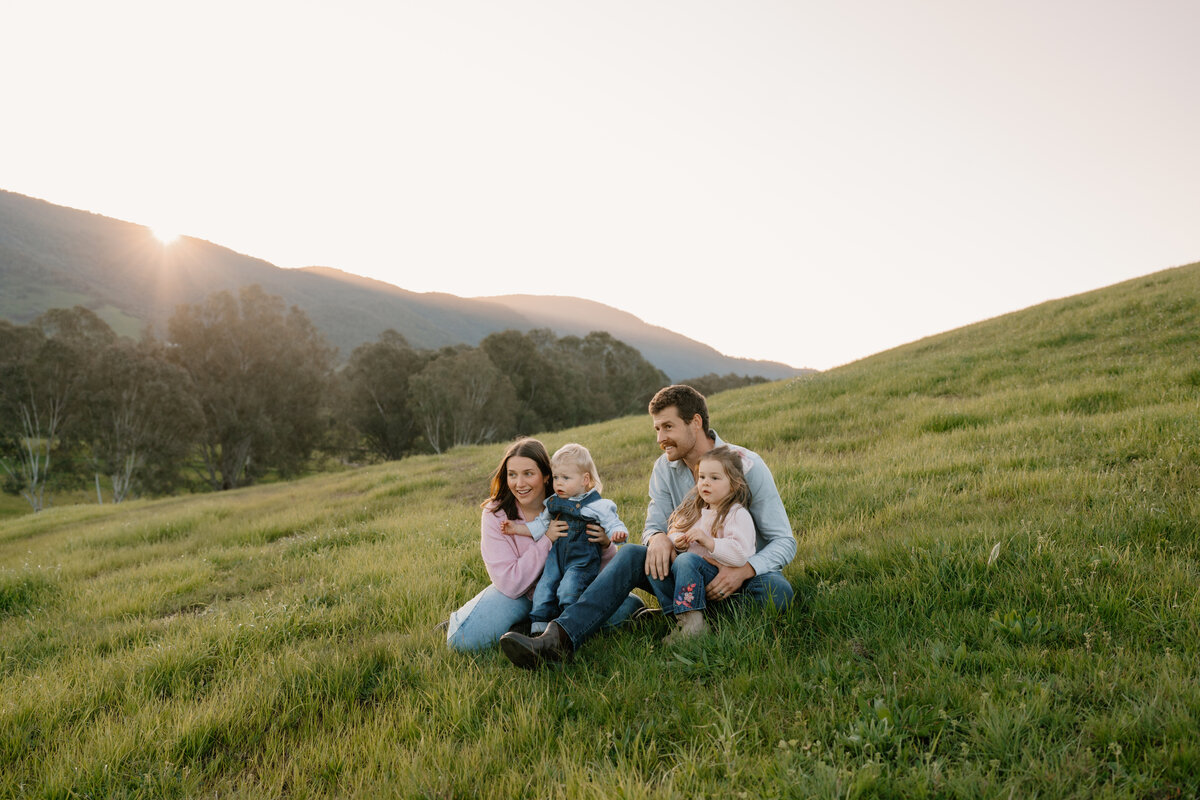 Family watching sunset in Albury Wodonga Love Gem Photography