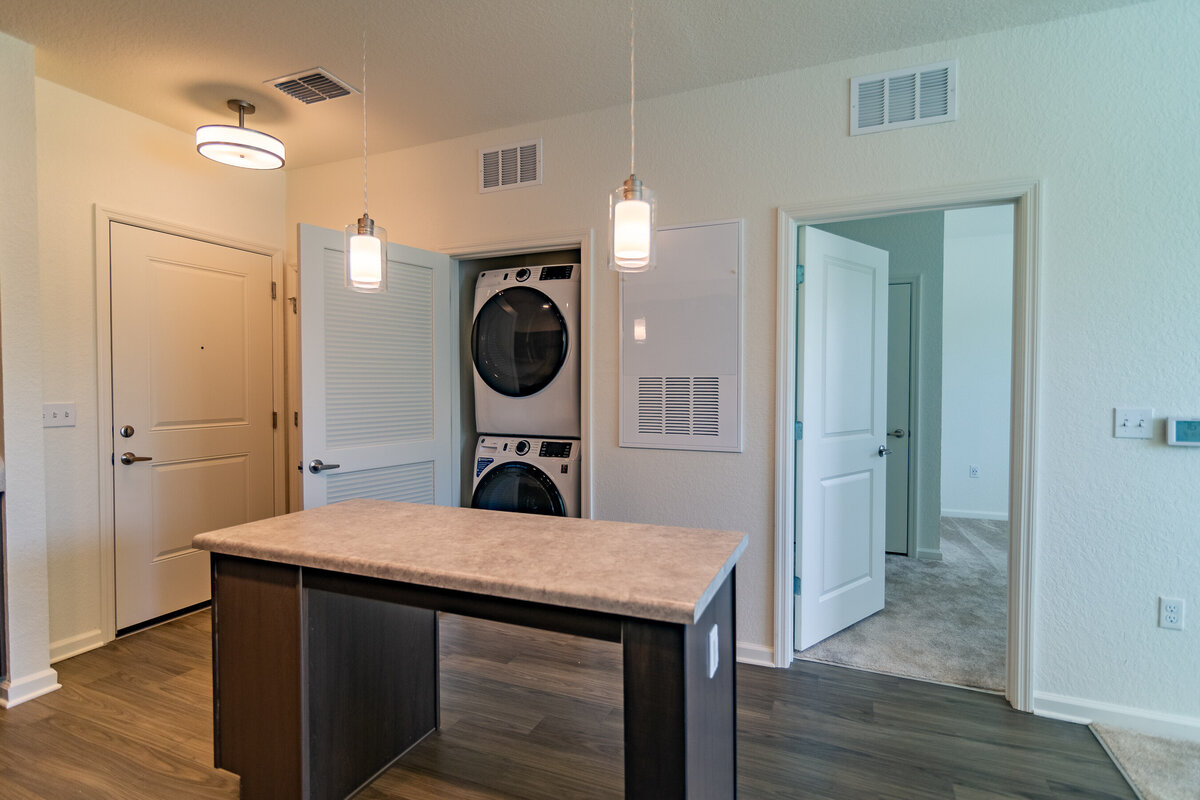 042324ROCHESTERPARK-101