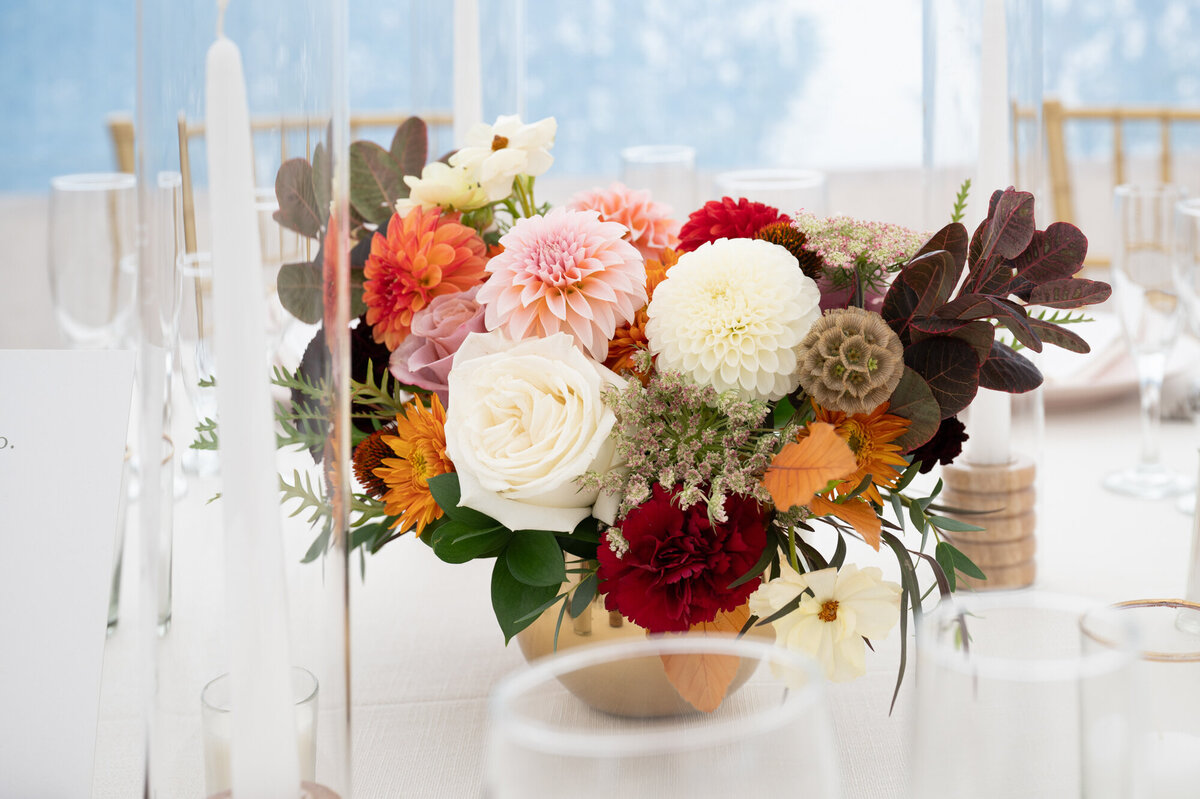 Riverside-yacht-club-tented-summer-wedding-amy-champagne-events-4