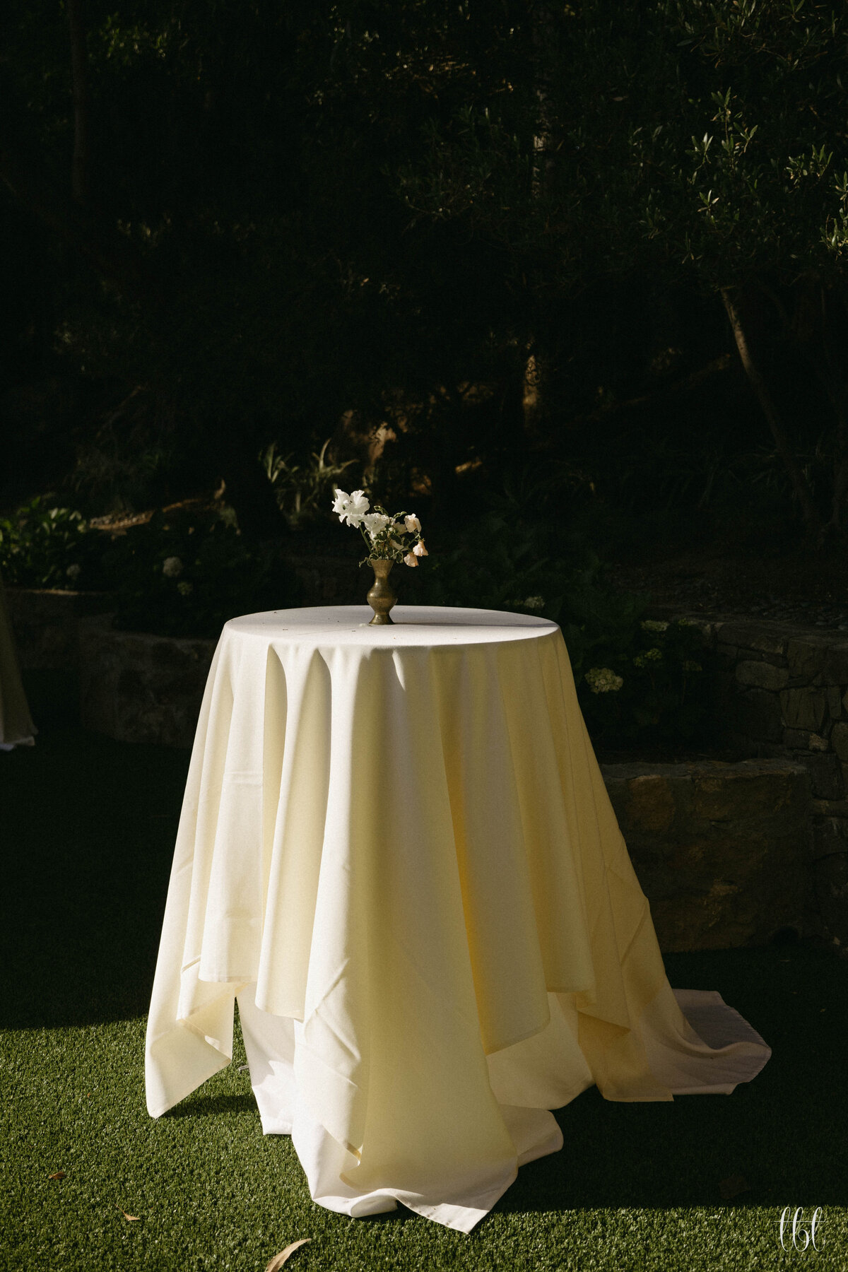 FayeFernCreative-CalamigosRanch-Wedding-WelcomeParty-AM-23