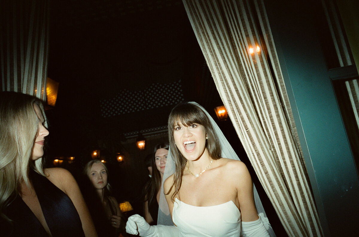 hotel-chelsea-wedding-madeleine-elliott-112