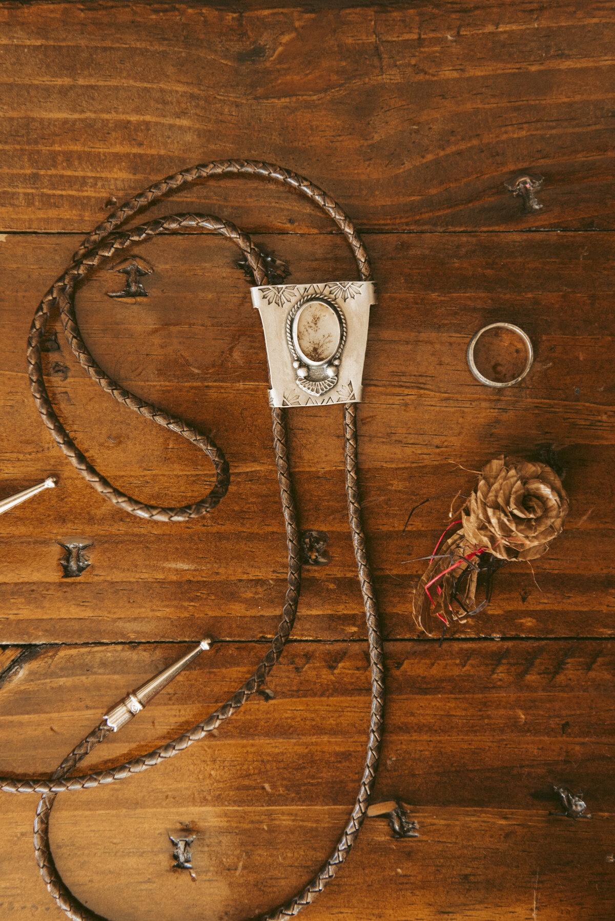 _1_K&D_70s_Eclectic_Micro_Wedding_-63