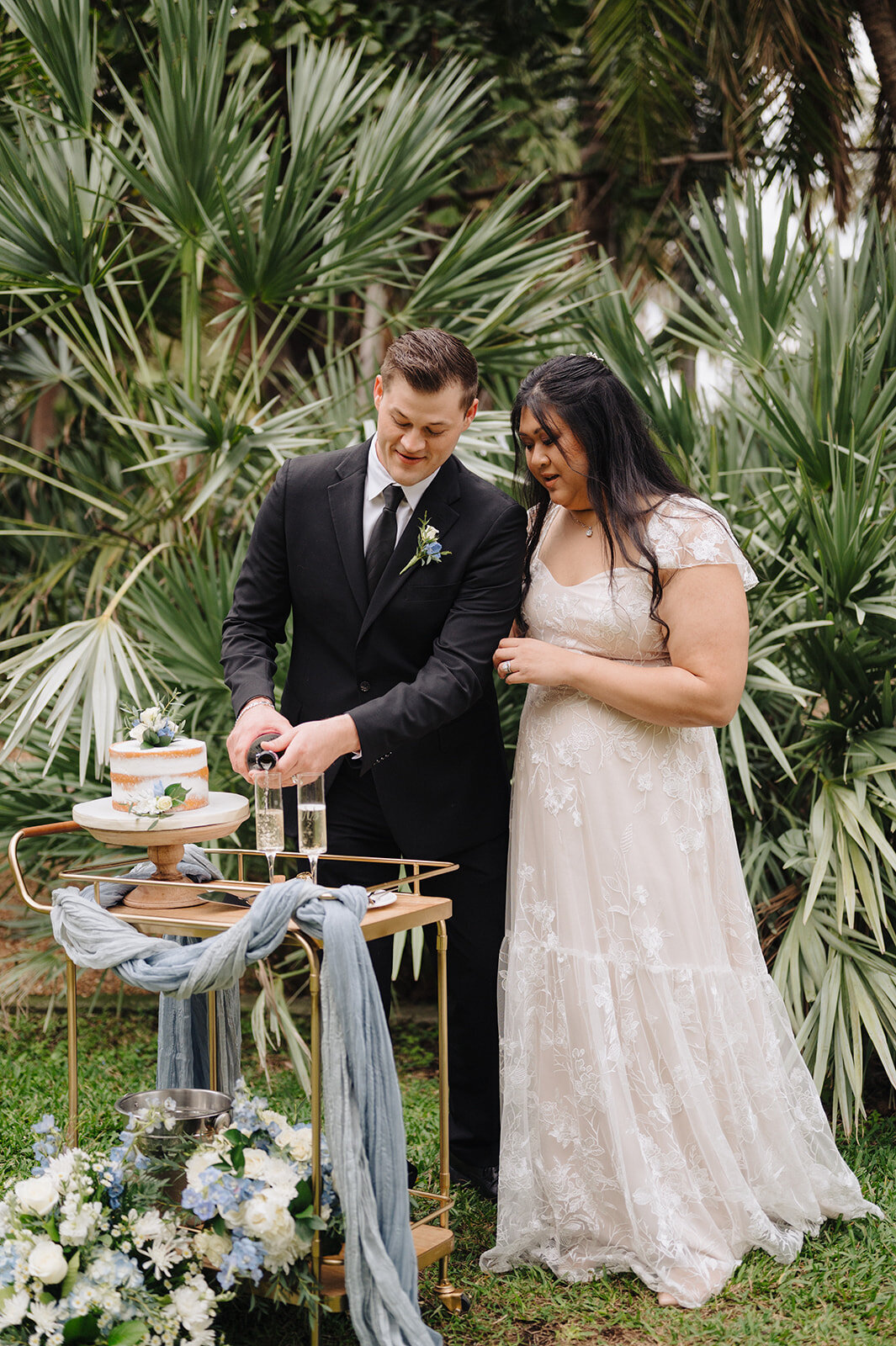 mcneile-photo-elope-tampa-chantilly-chic-celebrations-gizella-kopsick-park-16
