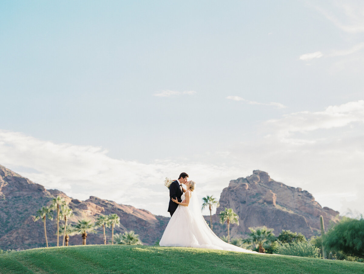 Mountain-Shadows-Wedding_ArielleBobby-047