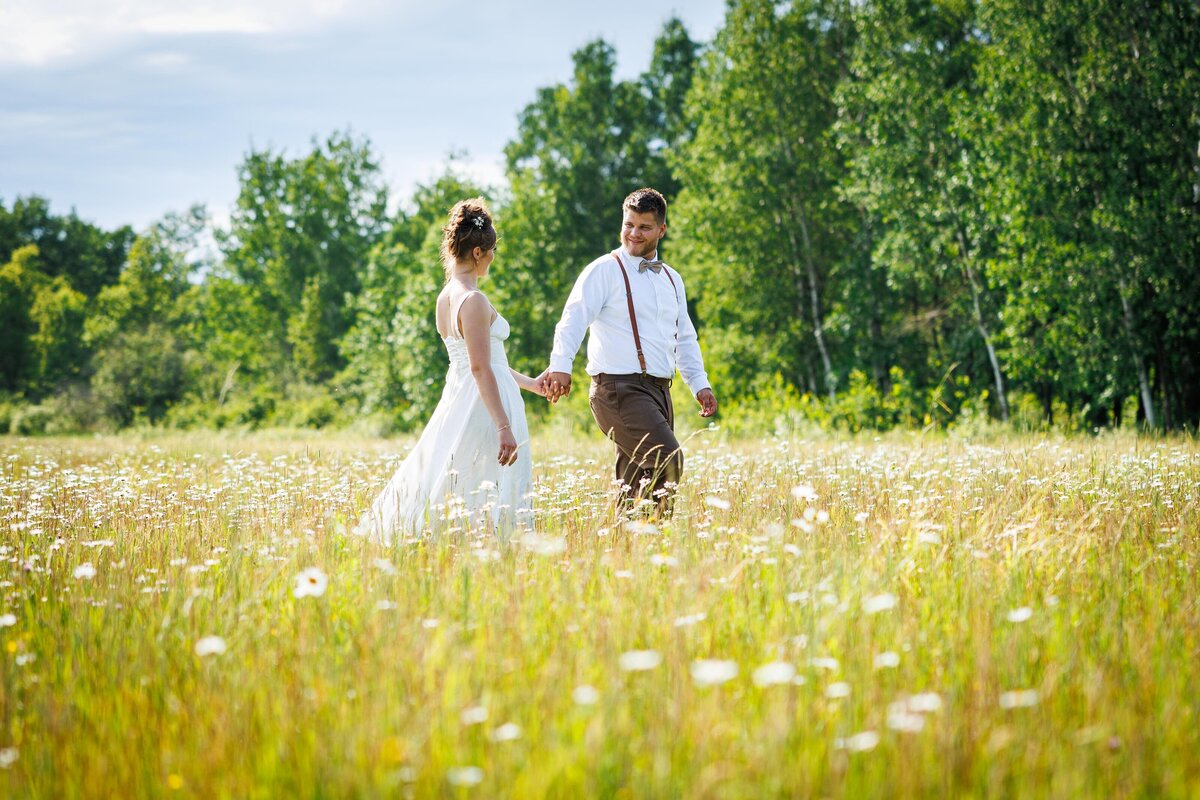 1279-BekaMatthew-Wedding-Photographer-St-Cloud-Brainerd-MN-MindiJenningsPhotography