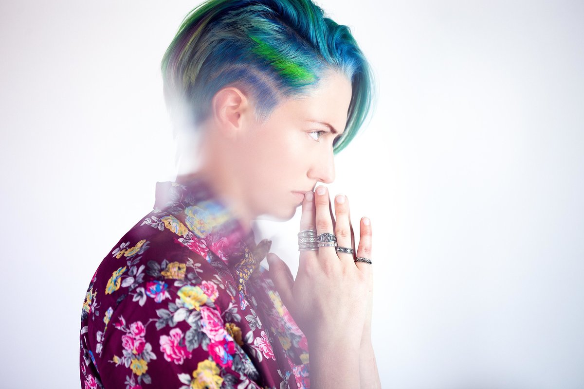 emily-mazour-holly-seeber-77-salon-menswear-awesome-17