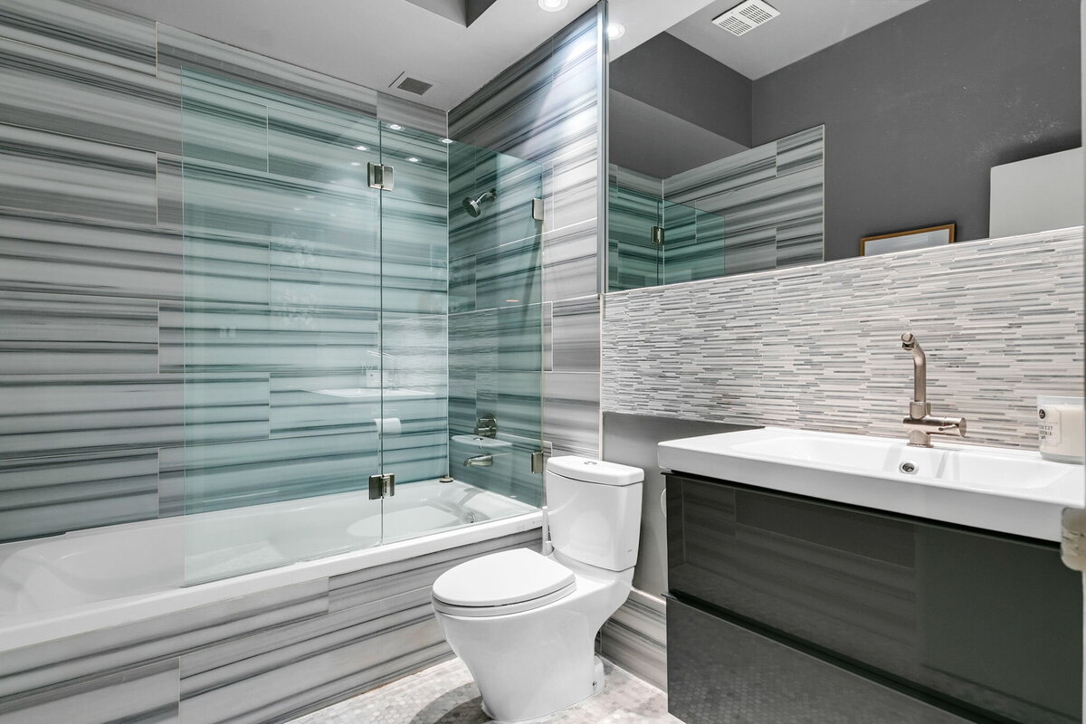 40-web-or-mls-44_003_Bathroom