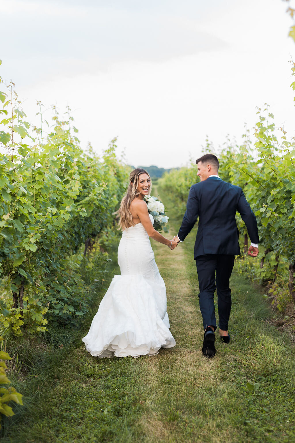 saltwater-farm-vineyard-wedding-ct-wedding-planner-nightingale-wedding-and-events-43