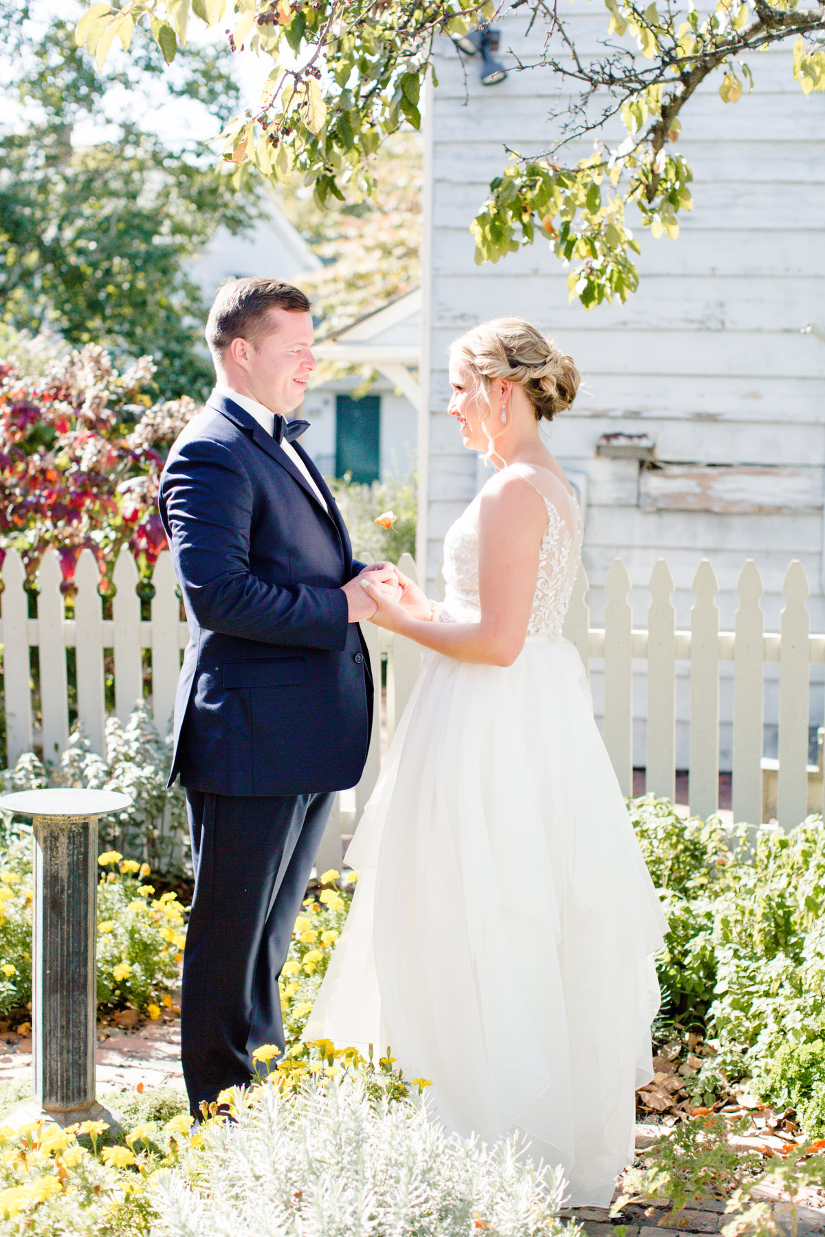 Easton_Maryland-fall-backyard-wedding-photographer-Richmond-natalie-jayne-photography-image--26