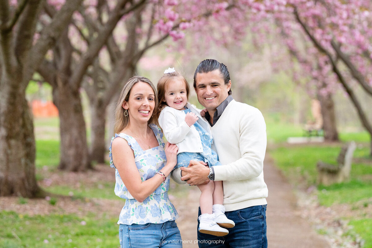 chester-county-family-spring-blossoms