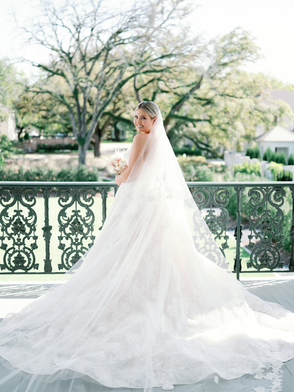 Auldyn Bridals | Alexi Lee Photography-107