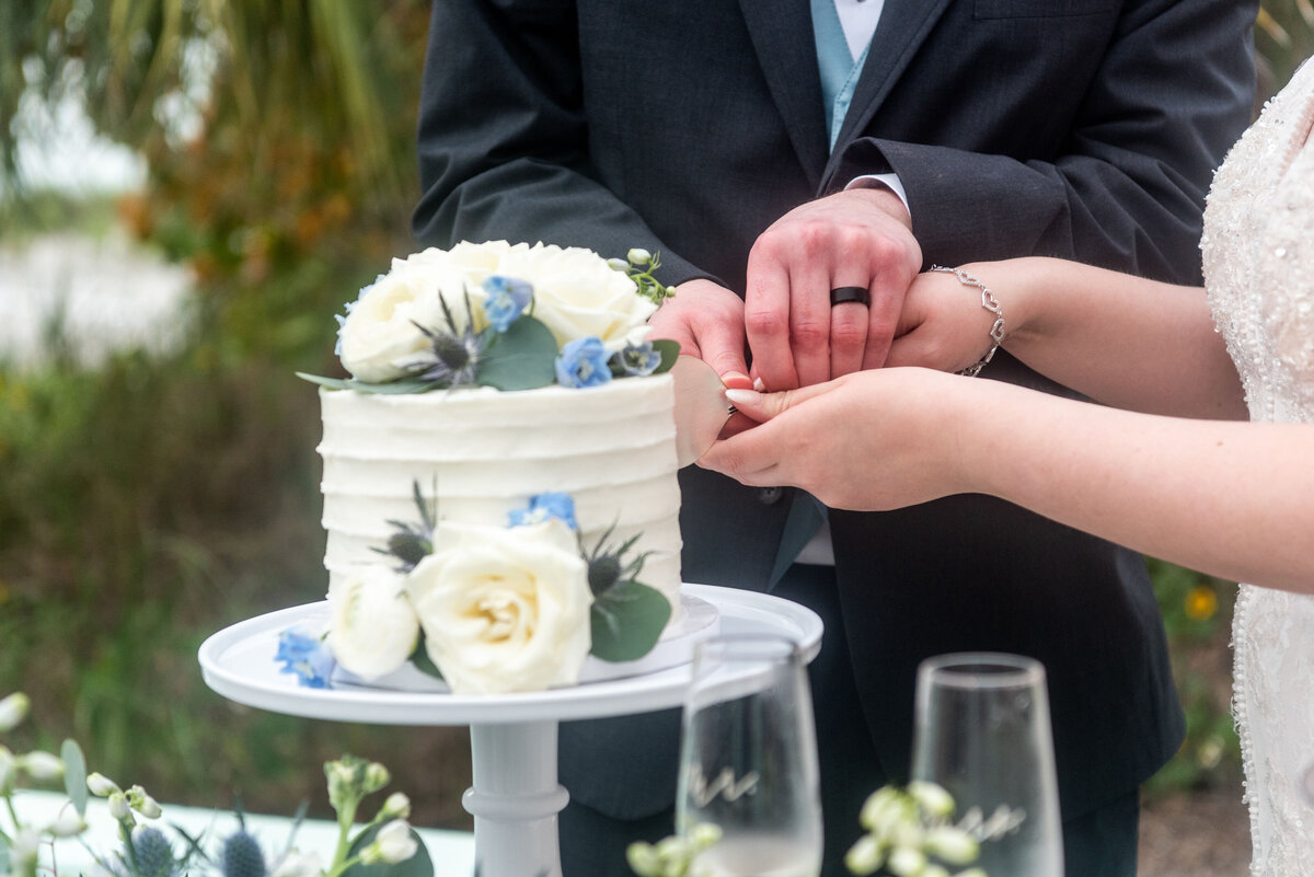 caroline-thomas-photo-treasure-island-elopement-lions-club-chantilly-chic-celebrations-3